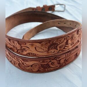 Gorgeous Vintage Tooled Leather Belt, size 14